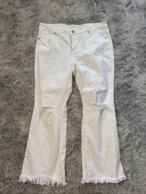 Women’s White Distressed Flare Jeans. Size XL. Worn once.